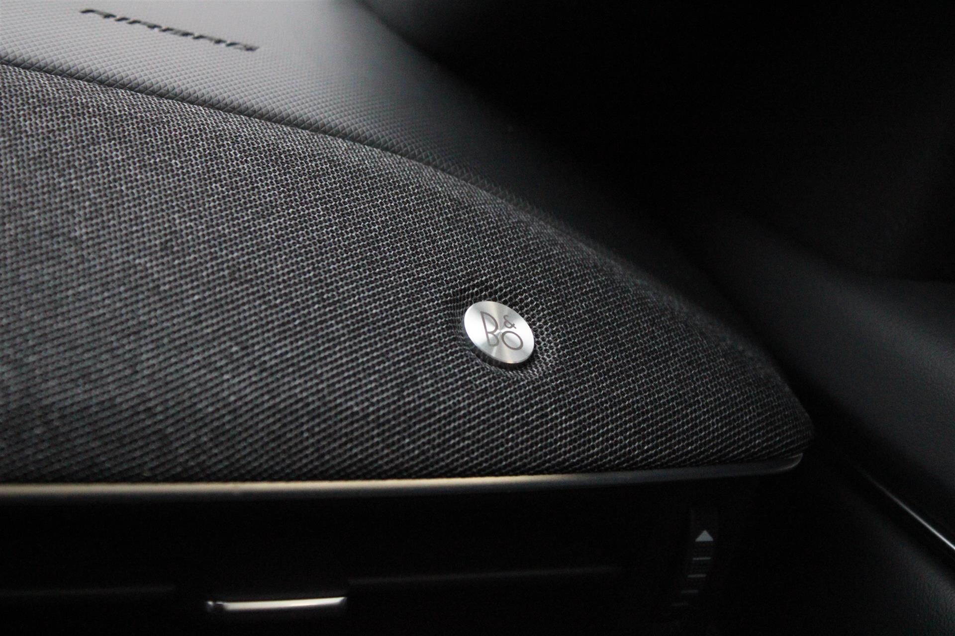 Billede af Ford Mustang Mach-E EL SR Premium AWD 269HK 5d Aut.