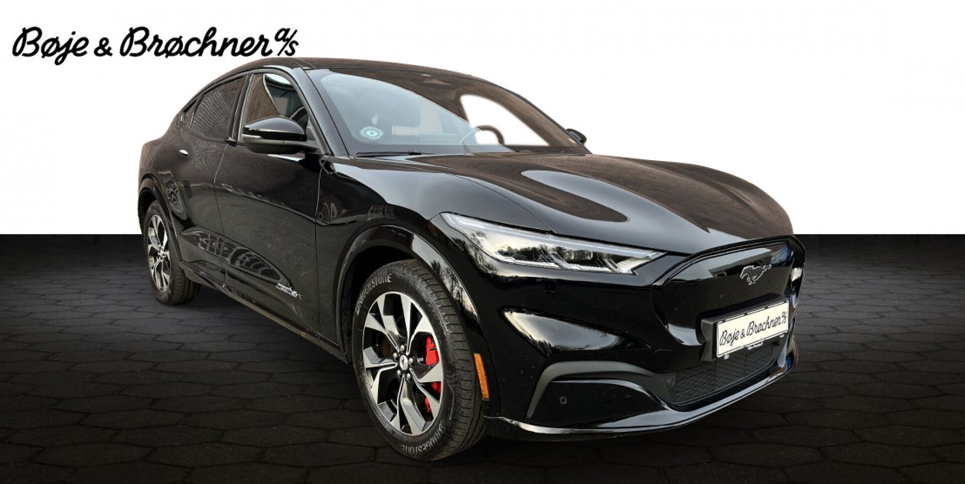 Billede af Ford Mustang Mach-E EL UR AWD 351HK 5d Aut.