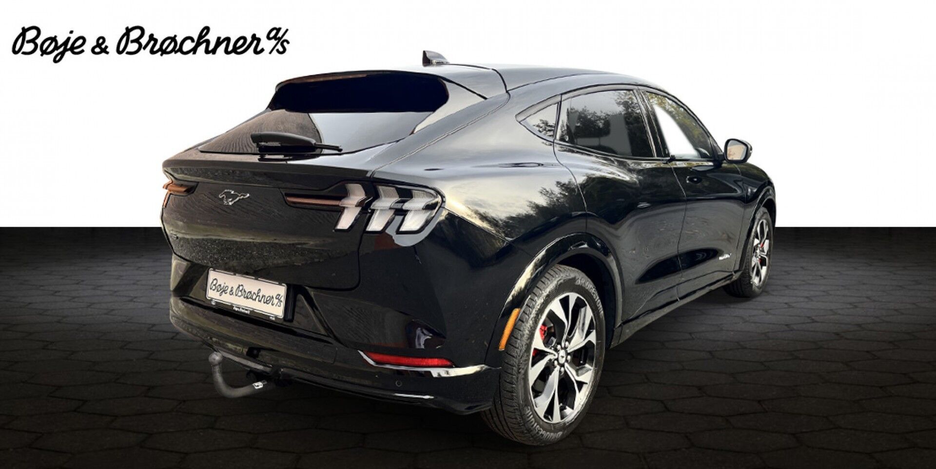 Billede af Ford Mustang Mach-E EL UR AWD 351HK 5d Aut.