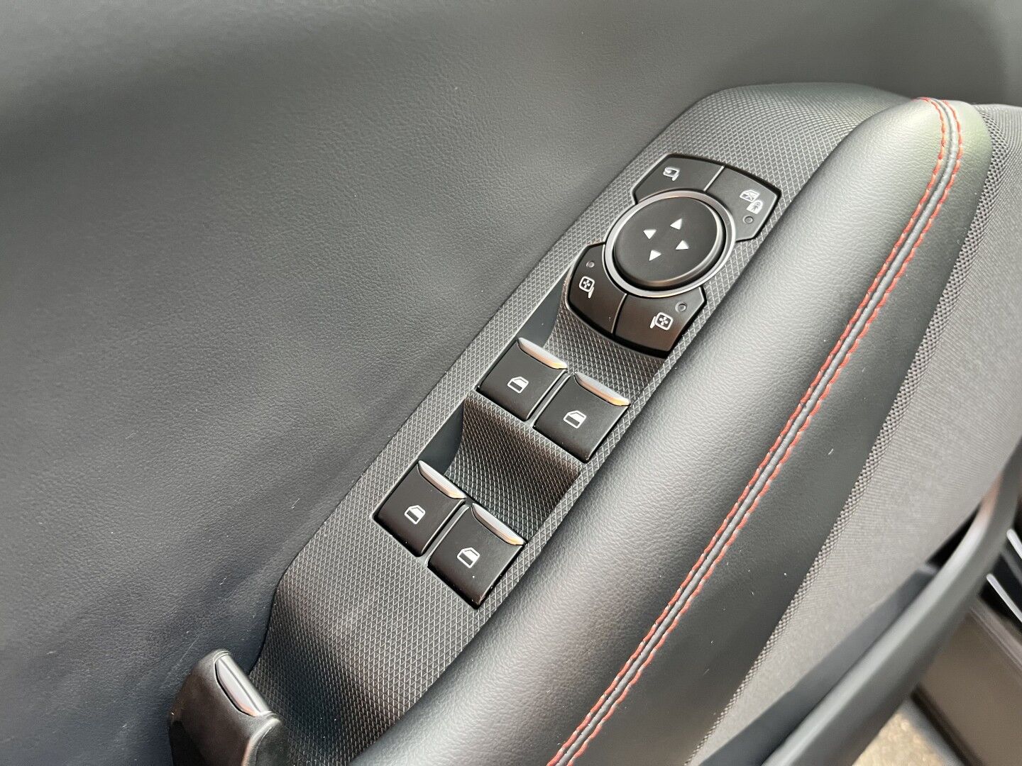 Billede af Ford Mustang Mach-E EL UR AWD 351HK 5d Aut.