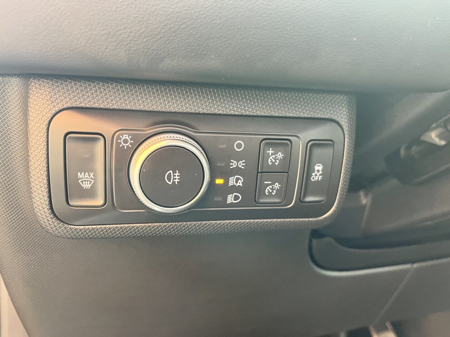 Billede af Ford Mustang Mach-E EL UR AWD 351HK 5d Aut.