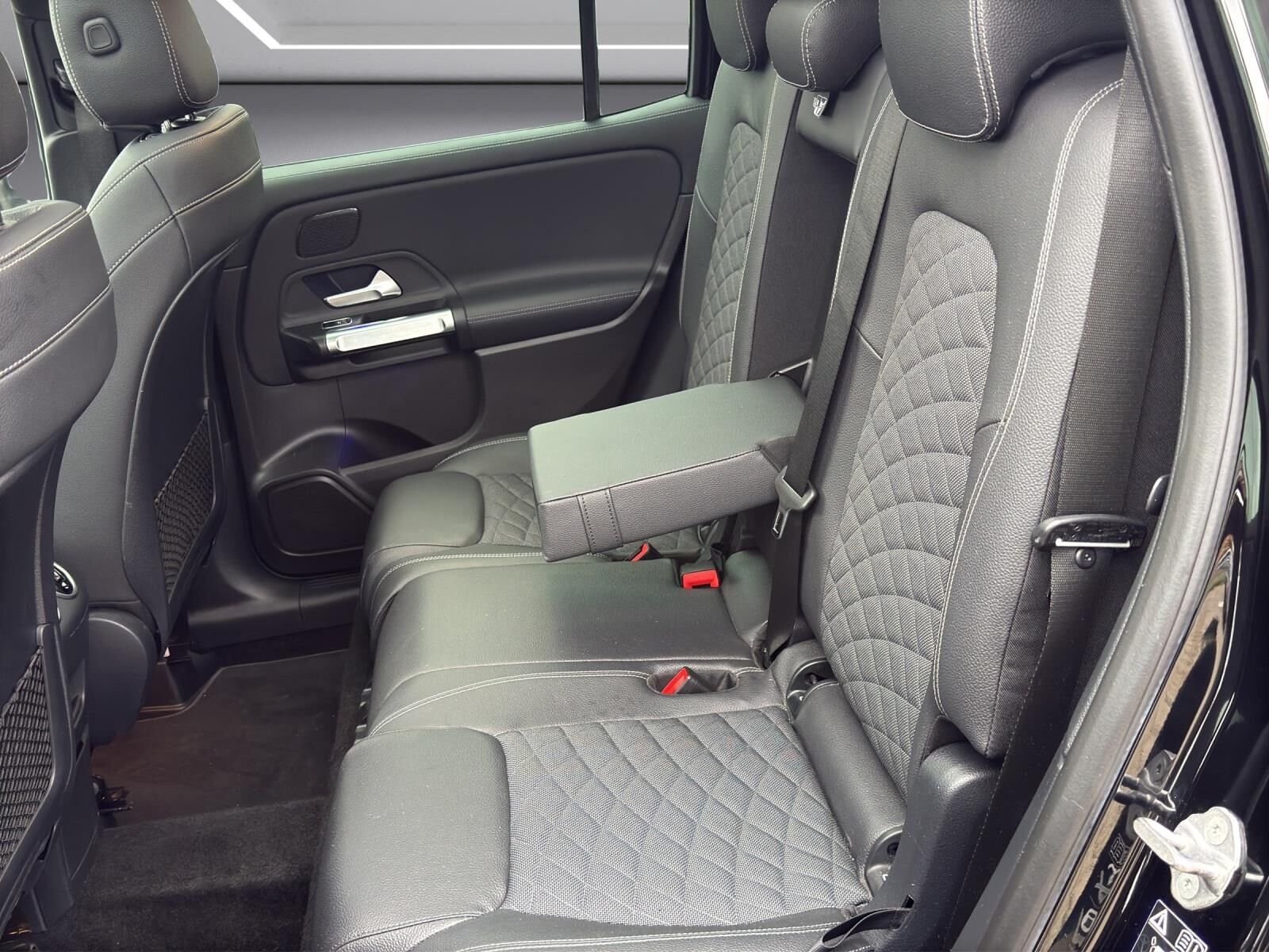 Billede af Mercedes-Benz GLB200 d 2,0 CDI AMG Line 8G-DCT 150HK 5d 8g Aut.