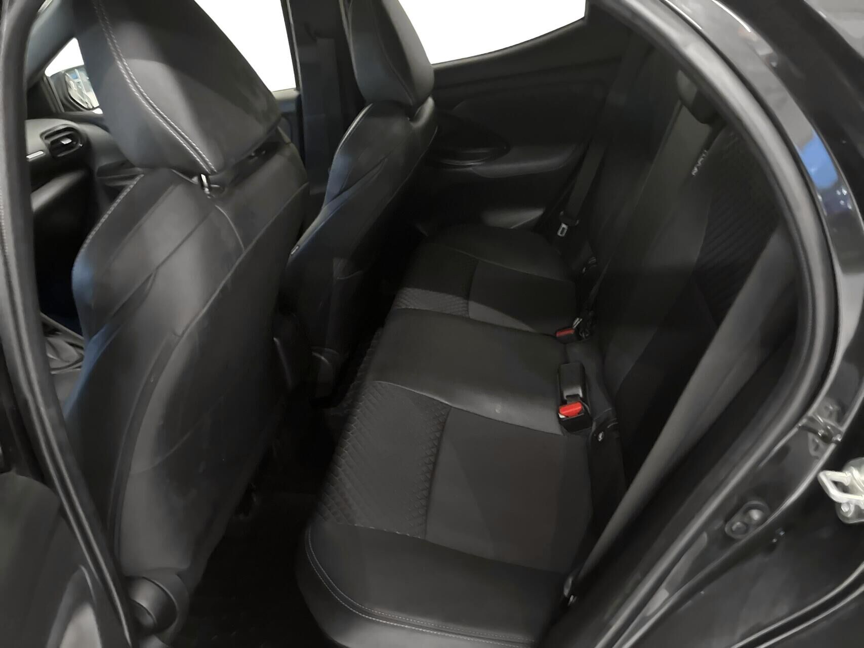 Billede af Toyota Yaris 1,5 Hybrid Style Panorama 116HK 5d Trinl. Gear