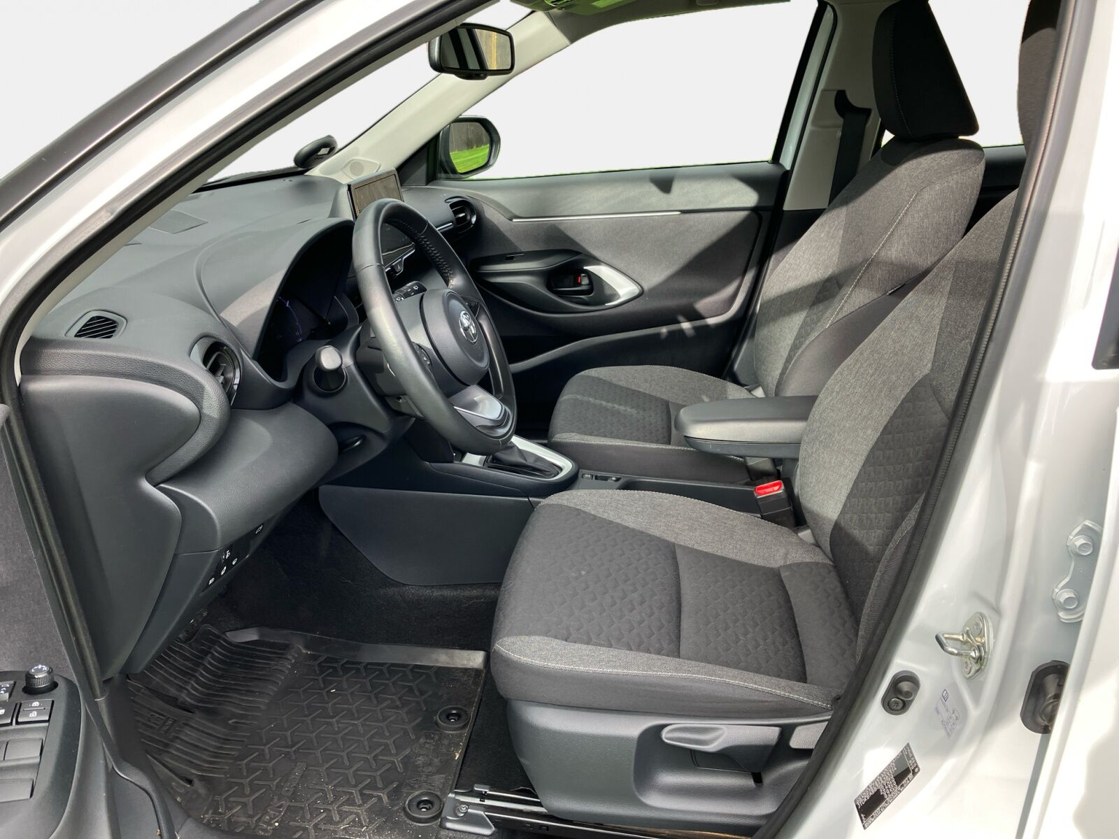 Billede af Toyota Yaris Cross 1,5 Hybrid Active Technology 116HK 5d Trinl. Gear