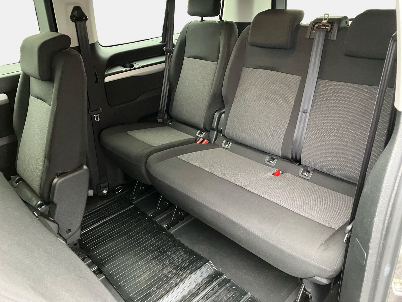Billede af Toyota Proace Verso Electric Long EL Shuttle To skydedøre 136HK Aut.