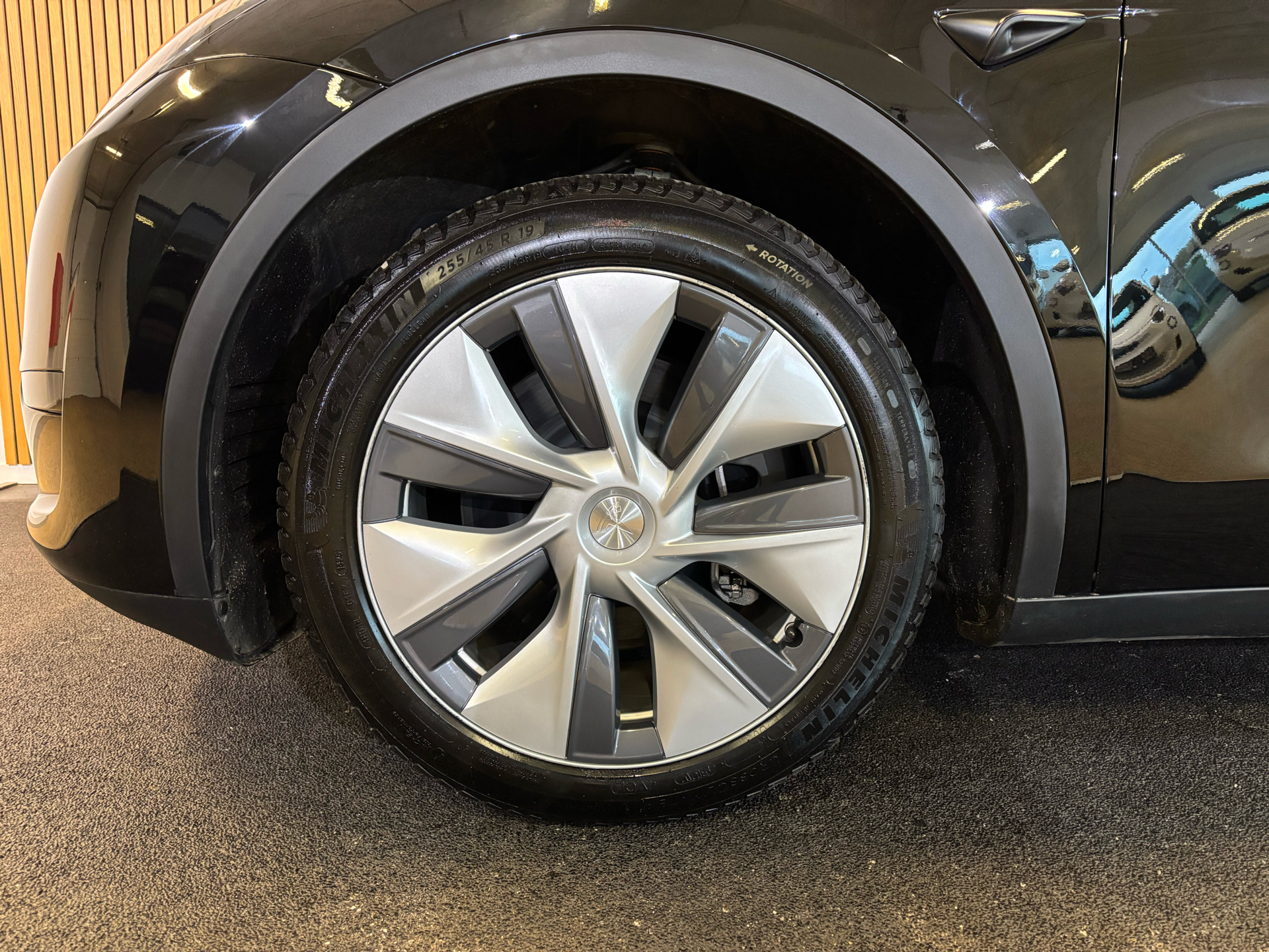 Billede af Tesla Model Y EL RWD 299HK 5d Aut.