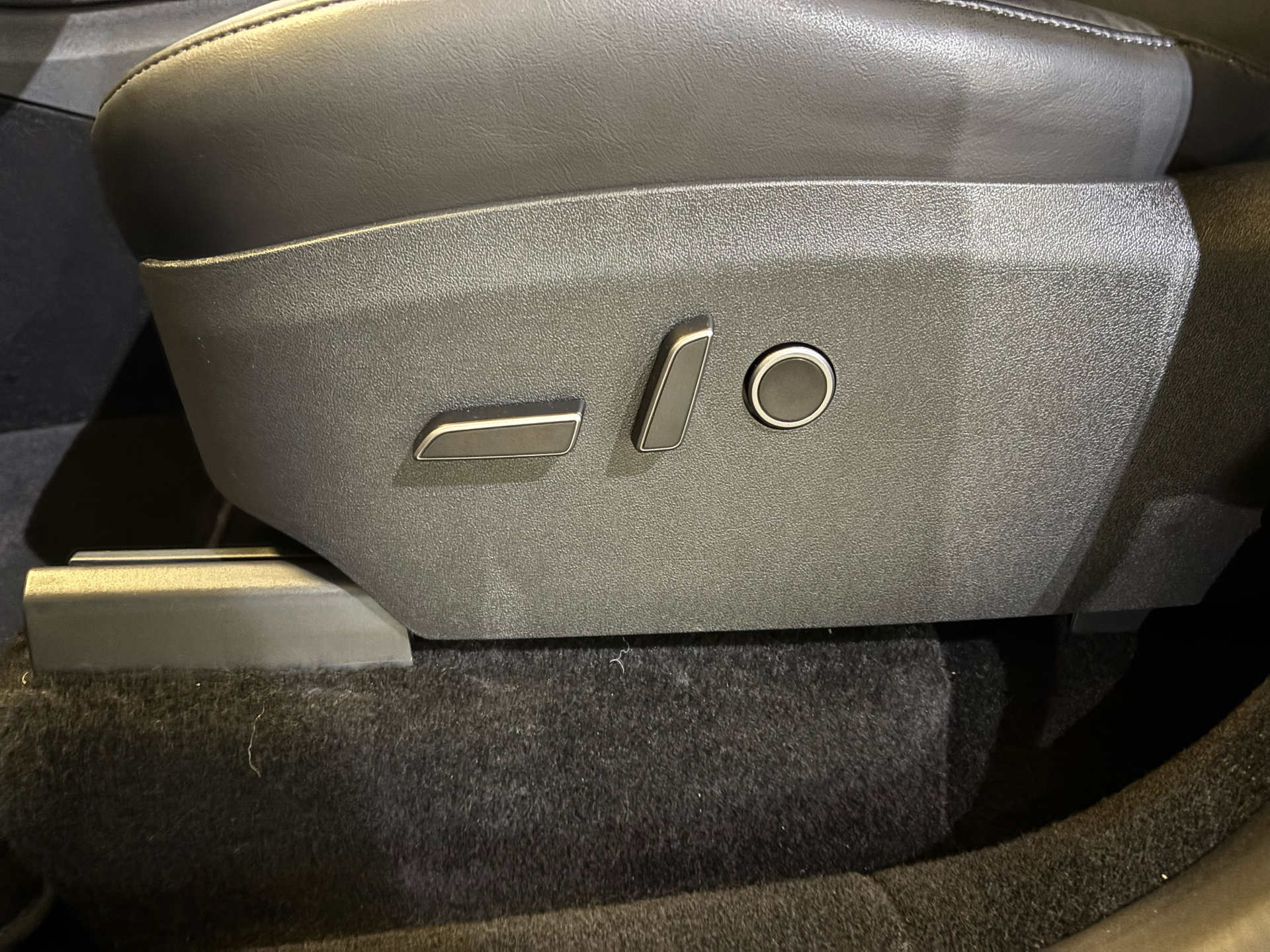 Billede af Tesla Model Y EL RWD 299HK 5d Aut.