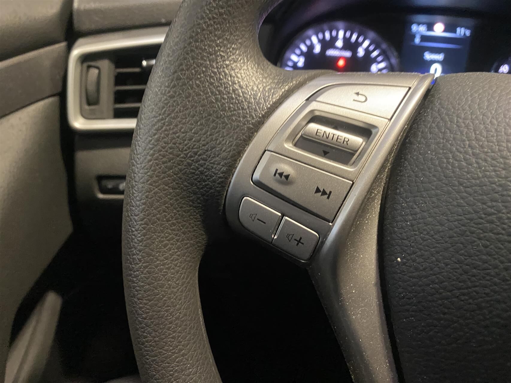 Billede af Nissan Qashqai 1,2 Dig-T Visia 4X2 X-Tronic 115HK 5d 6g Aut.