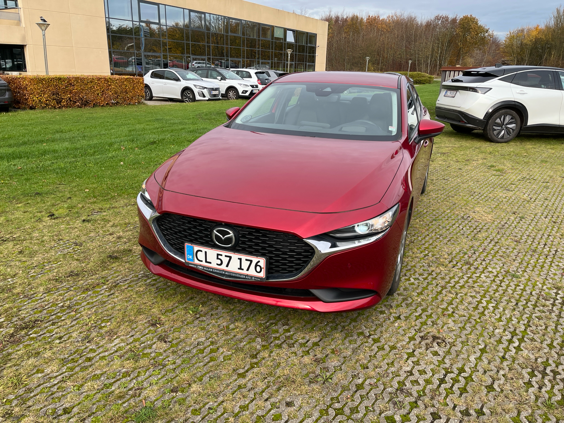 Billede af Mazda 3 2,0 Skyactiv-G  Mild hybrid Cosmo 122HK 6g Aut.