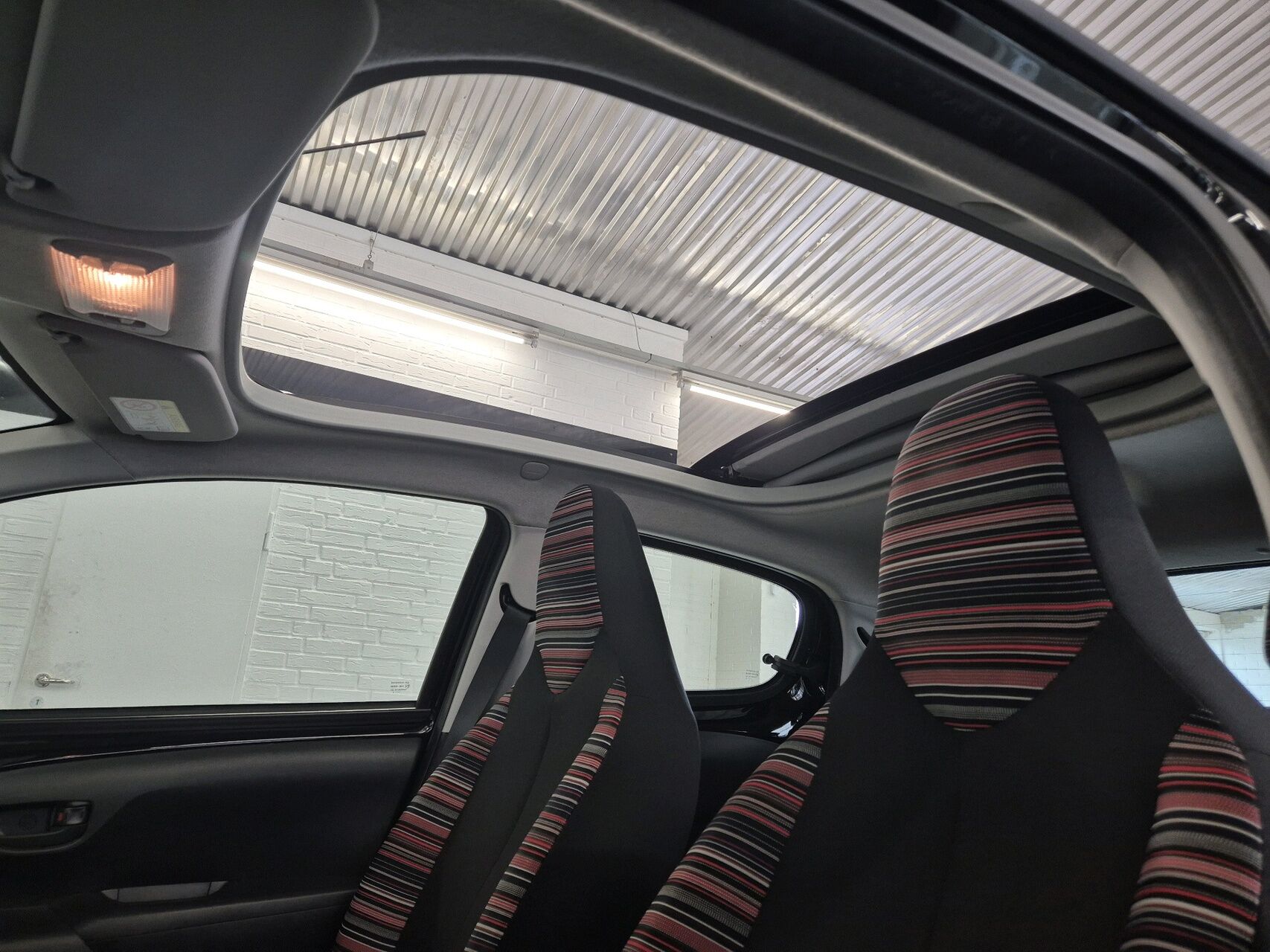 Billede af Citroën C1 1,0 VTi Airscape Iconic start/stop 68HK 5d