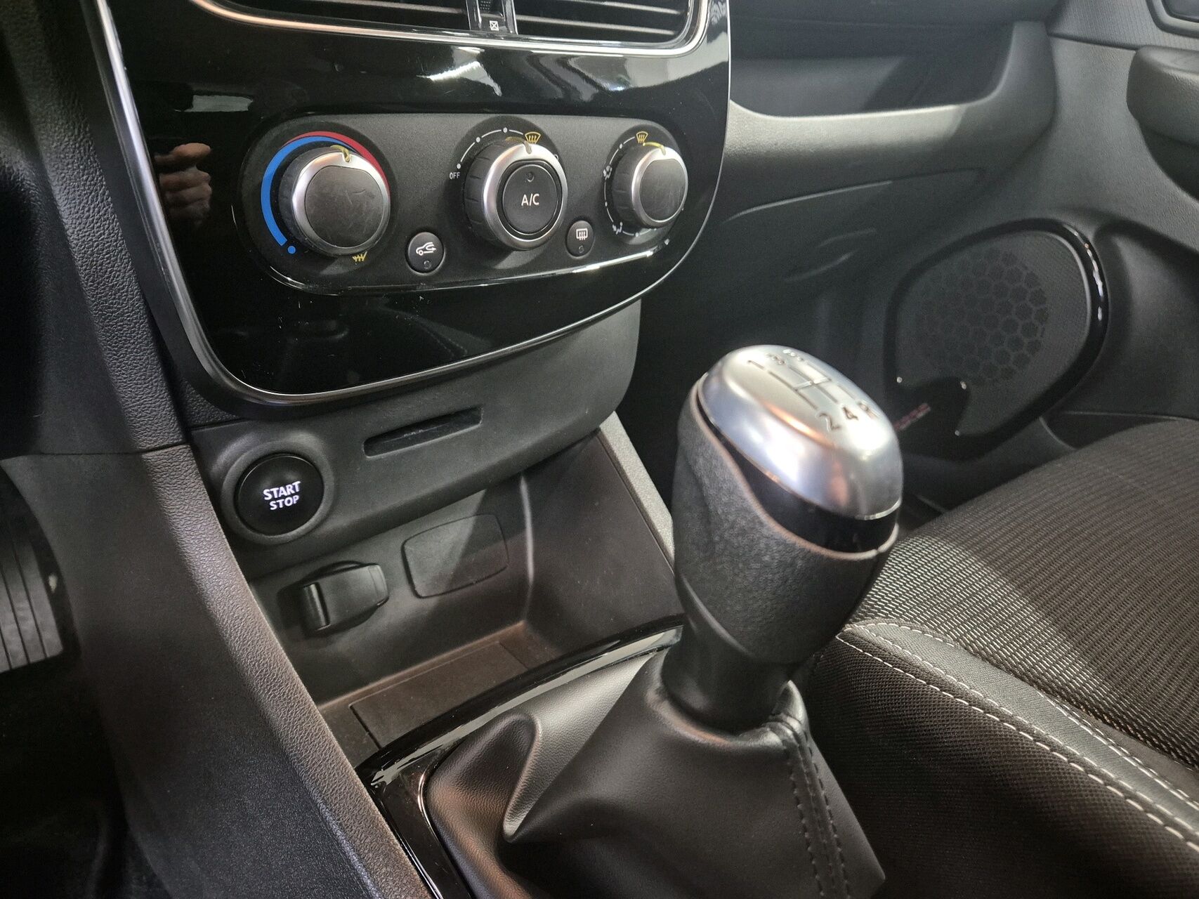 Billede af Renault Clio Sport Tourer 0,9 Energy TCe Zen 90HK Stc