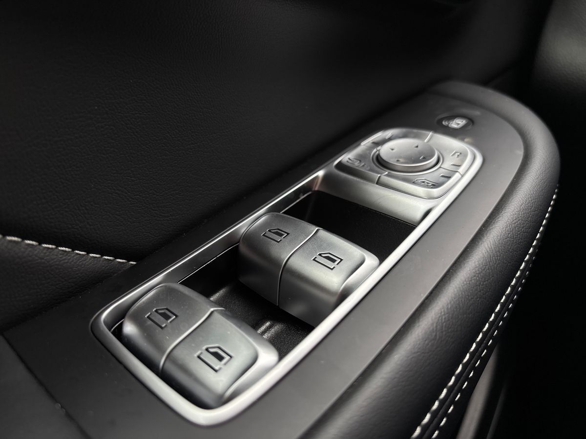 Billede af MG Marvel R EL Performance 4x4 288HK 5d Aut.