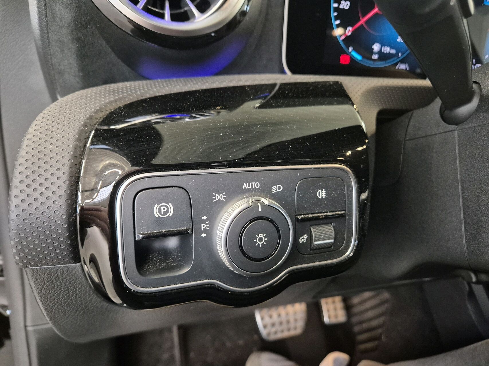 Billede af Mercedes-Benz A200 d 2,0 D AMG Line 8G-DCT 150HK 5d 8g Aut.