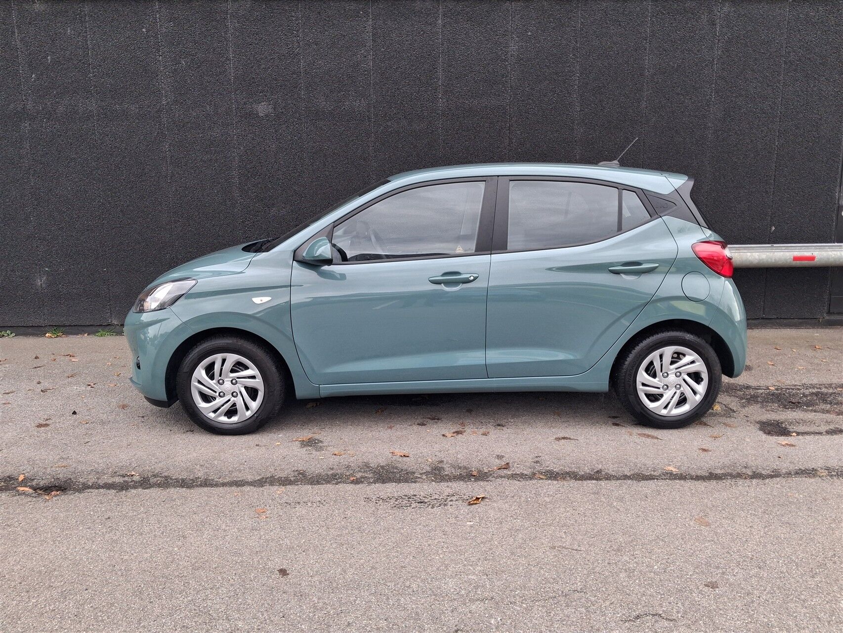 Billede af Hyundai i10 1,0 Essential AMT 67HK 5d Aut.