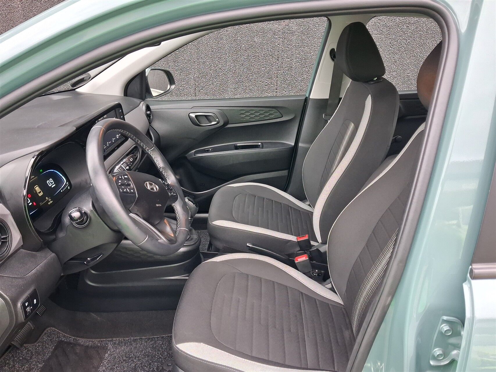 Billede af Hyundai i10 1,0 Essential AMT 67HK 5d Aut.