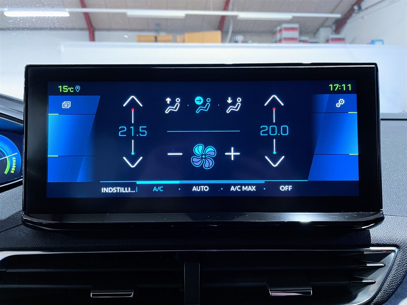 Billede af Peugeot 3008 1,6 PureTech  Plugin-hybrid GT Pack AWD EAT8 300HK 5d 8g Aut.