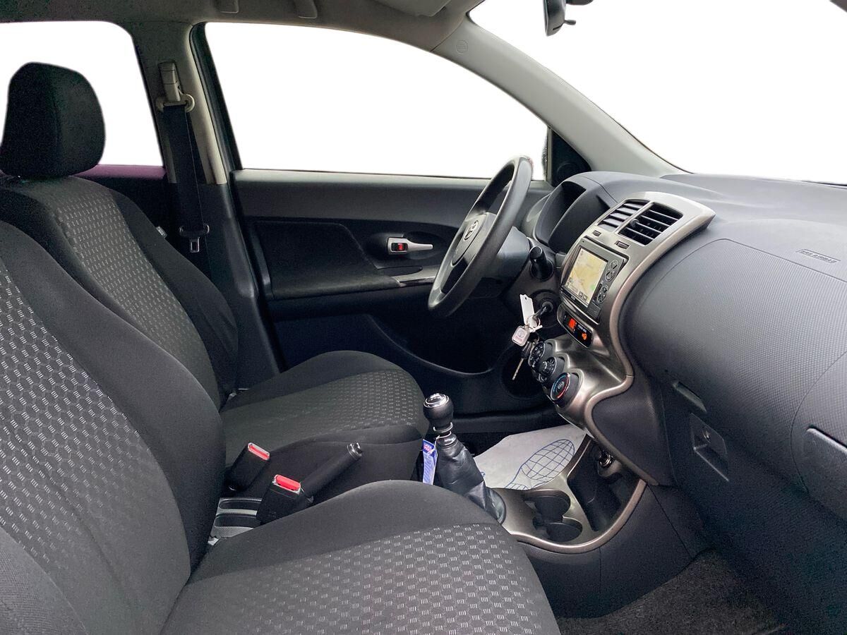 Billede af Toyota Urban Cruiser 1,3 VVT-I T1 100HK 5d