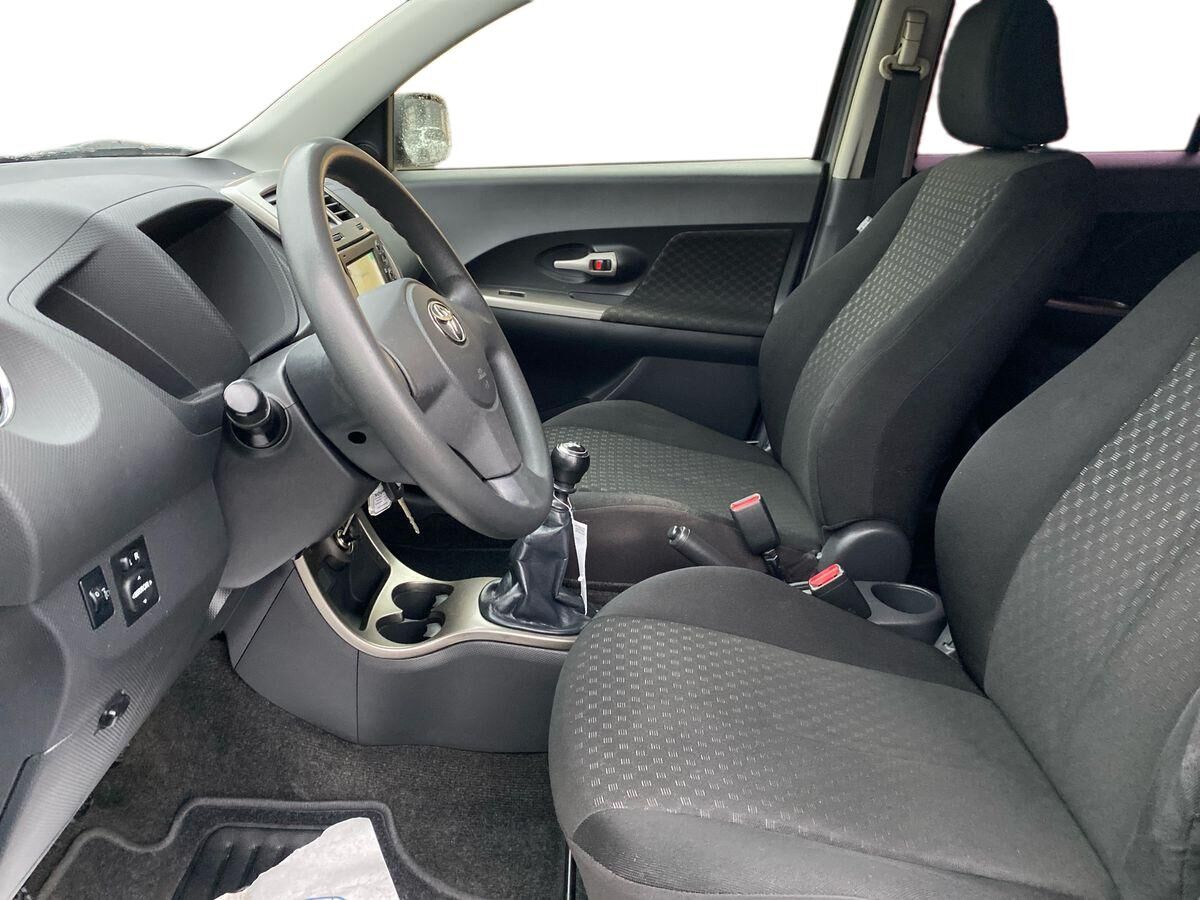 Billede af Toyota Urban Cruiser 1,3 VVT-I T1 100HK 5d