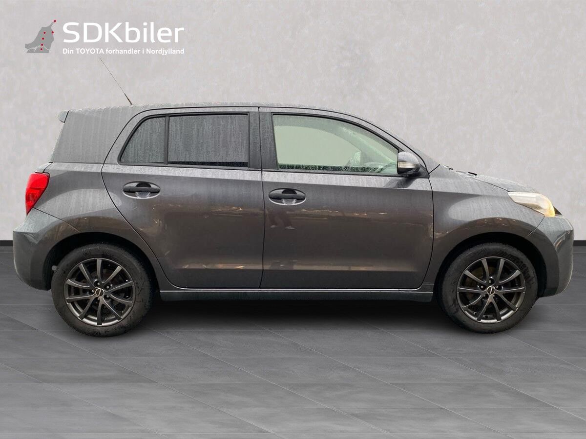 Billede af Toyota Urban Cruiser 1,3 VVT-I T1 100HK 5d