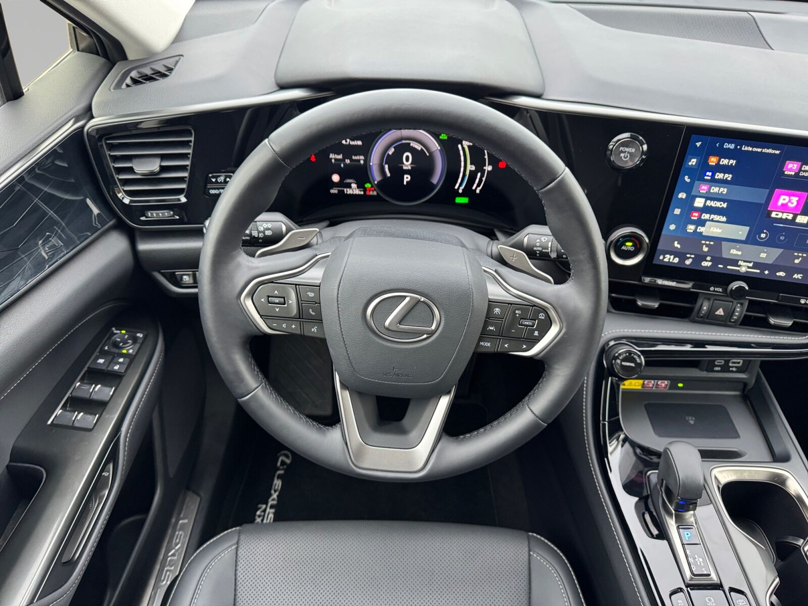 Billede af Lexus NX 450h+ 2,5 Plugin-hybrid Business Plus 4WD 309HK 5d Trinl. Gear