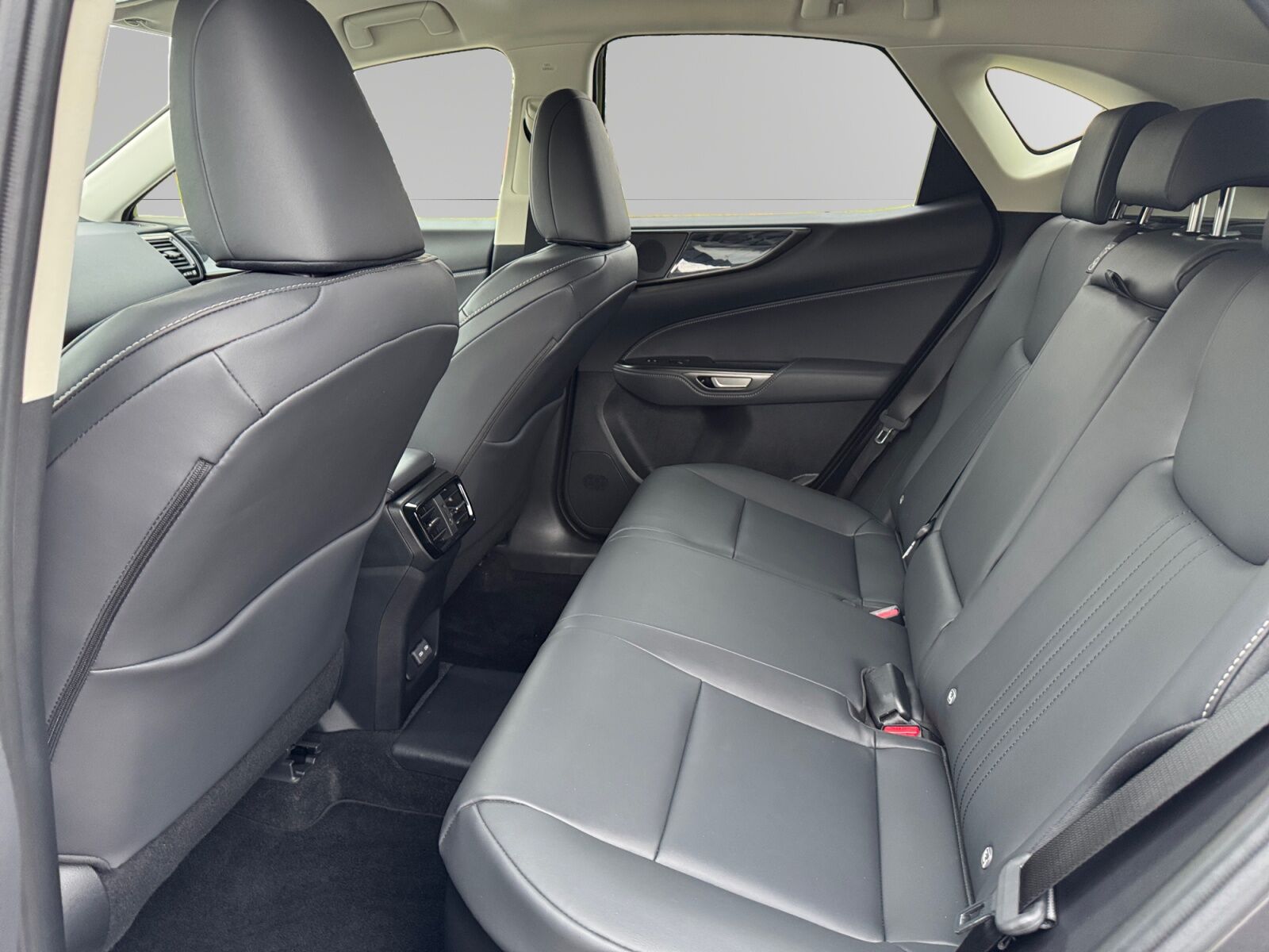 Billede af Lexus NX 450h+ 2,5 Plugin-hybrid Business Plus 4WD 309HK 5d Trinl. Gear