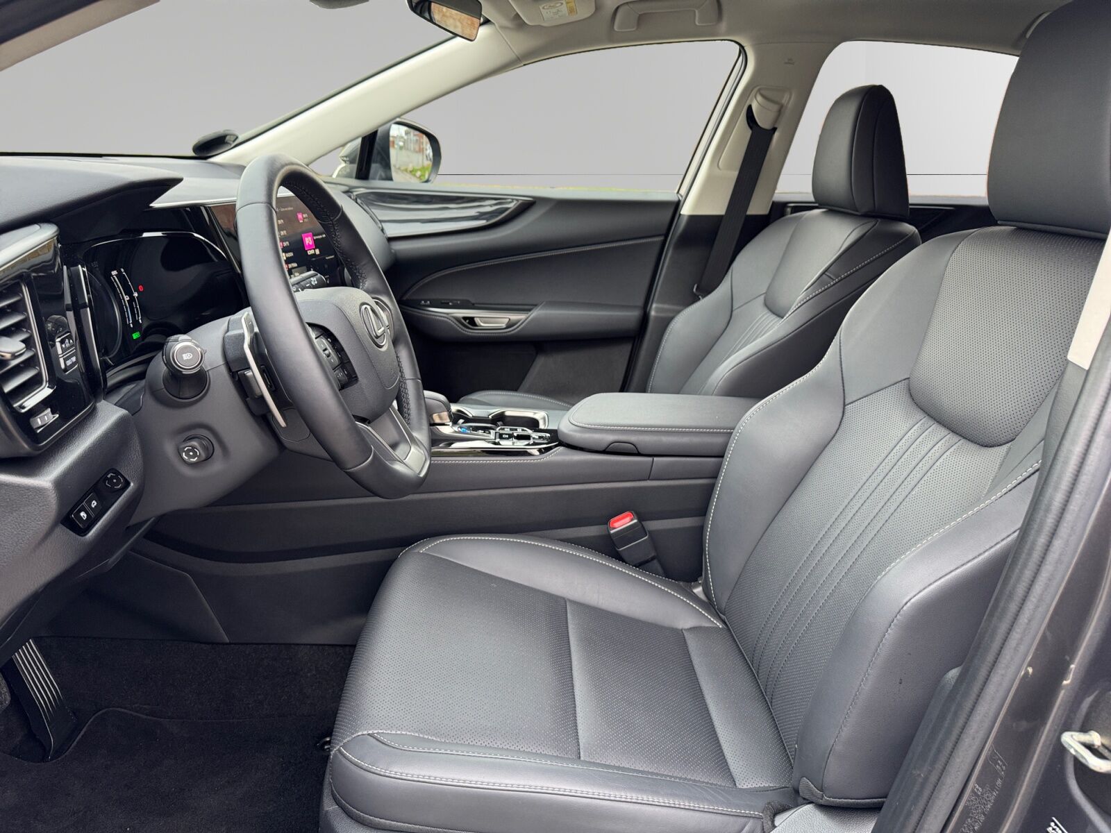 Billede af Lexus NX 450h+ 2,5 Plugin-hybrid Business Plus 4WD 309HK 5d Trinl. Gear