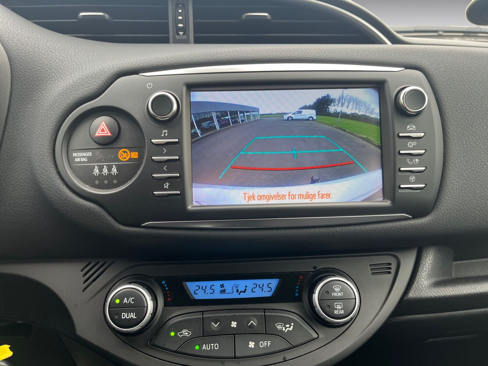 Billede af Toyota Yaris 1,5 VVT-I T2 Premium 111HK 5d 6g