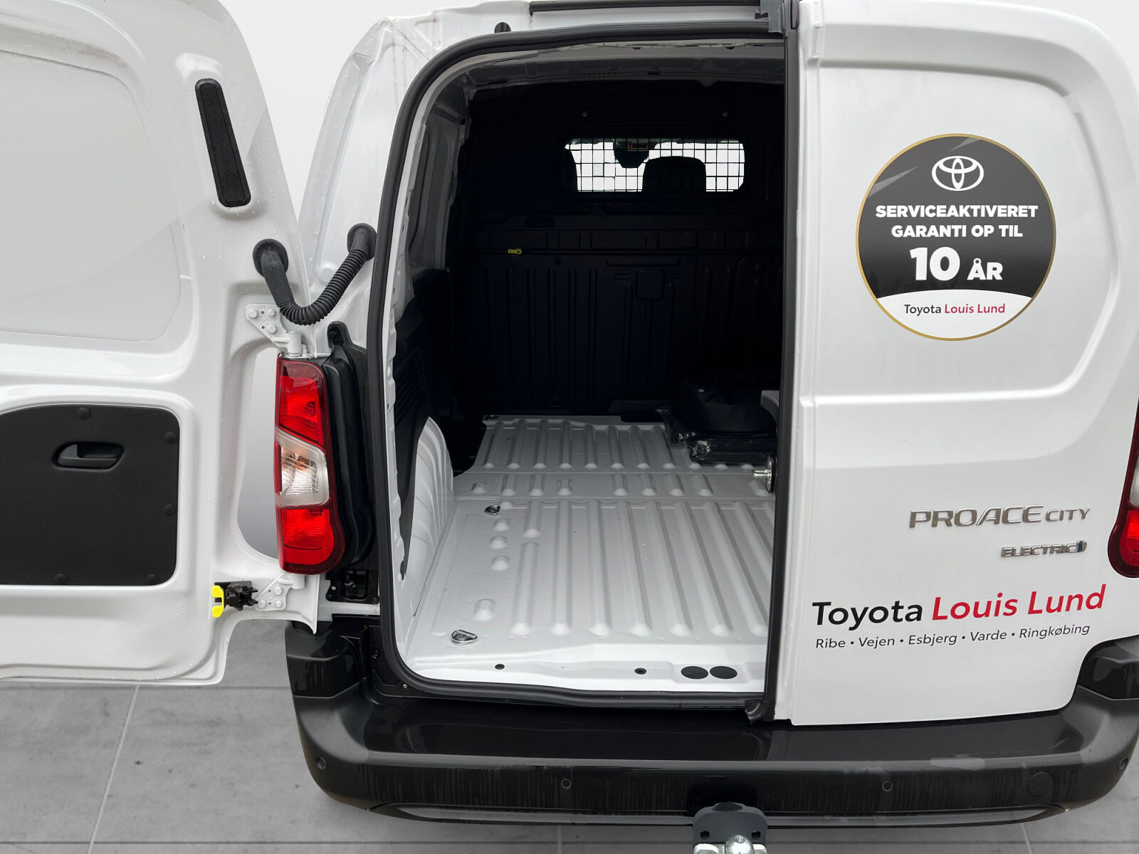 Billede af Toyota Proace City Electric Medium EL Comfort Master 1 Skydedør 136HK Van Aut.