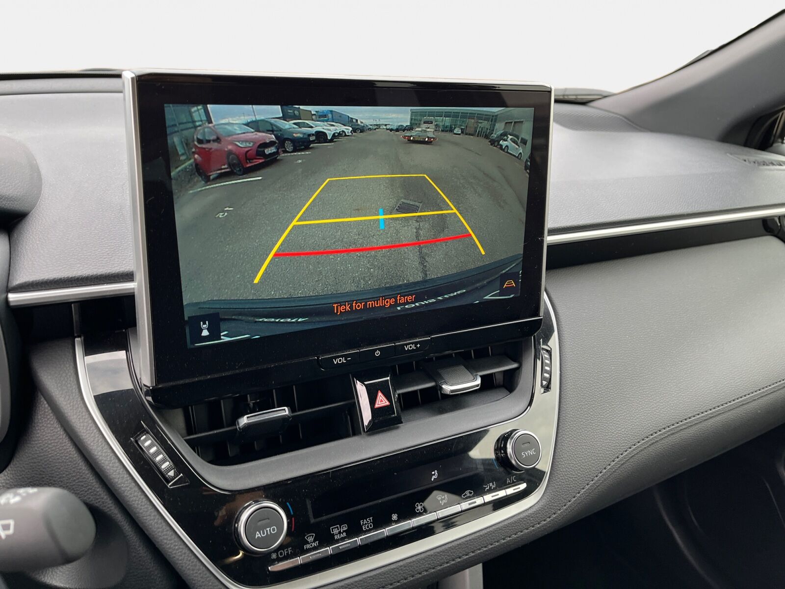 Billede af Toyota Corolla Cross 1,8 Hybrid Style Comfort 140HK 5d Aut.