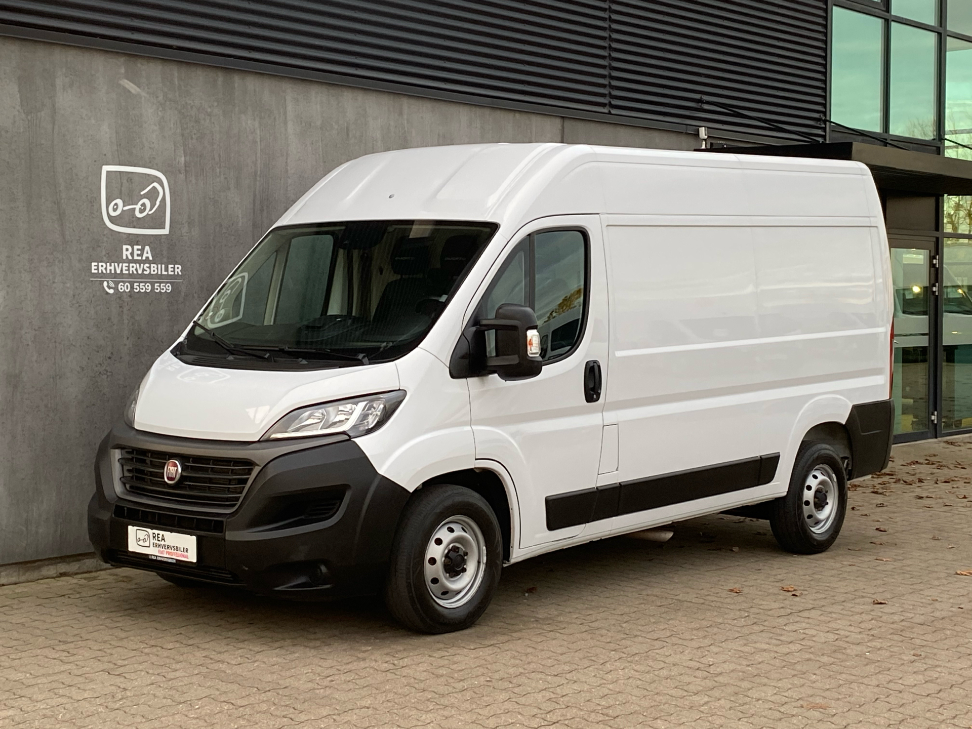 Billede af Fiat Ducato 33 L2H2 2,3 MJT 40 års Edition 140HK Van 9g Aut.