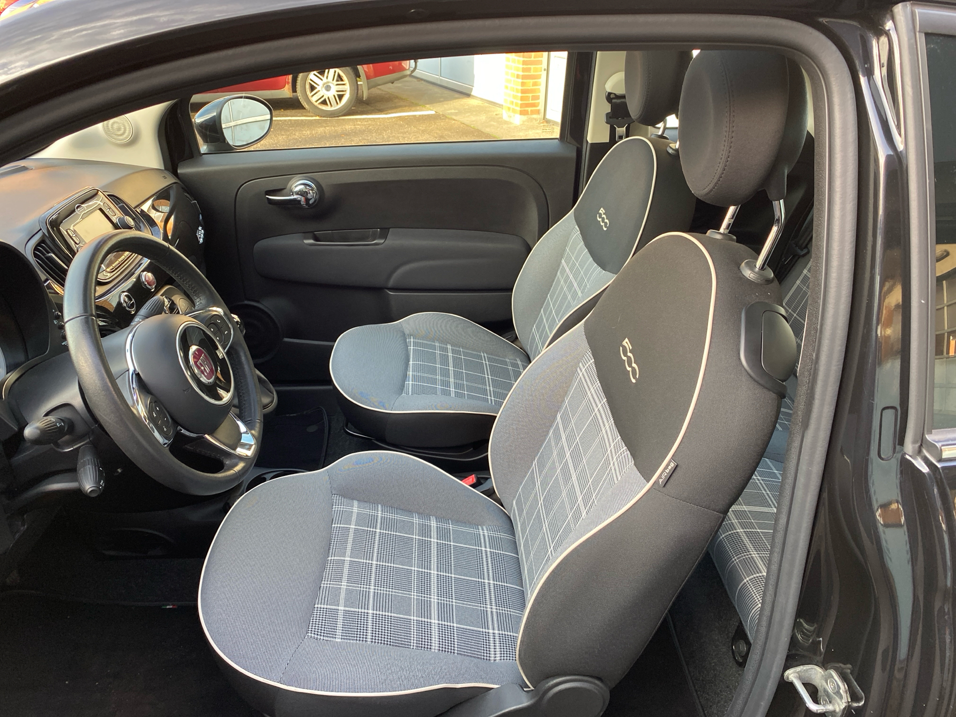 Billede af Fiat 500 1,2 Eco Black Friday Start & Stop 69HK 3d