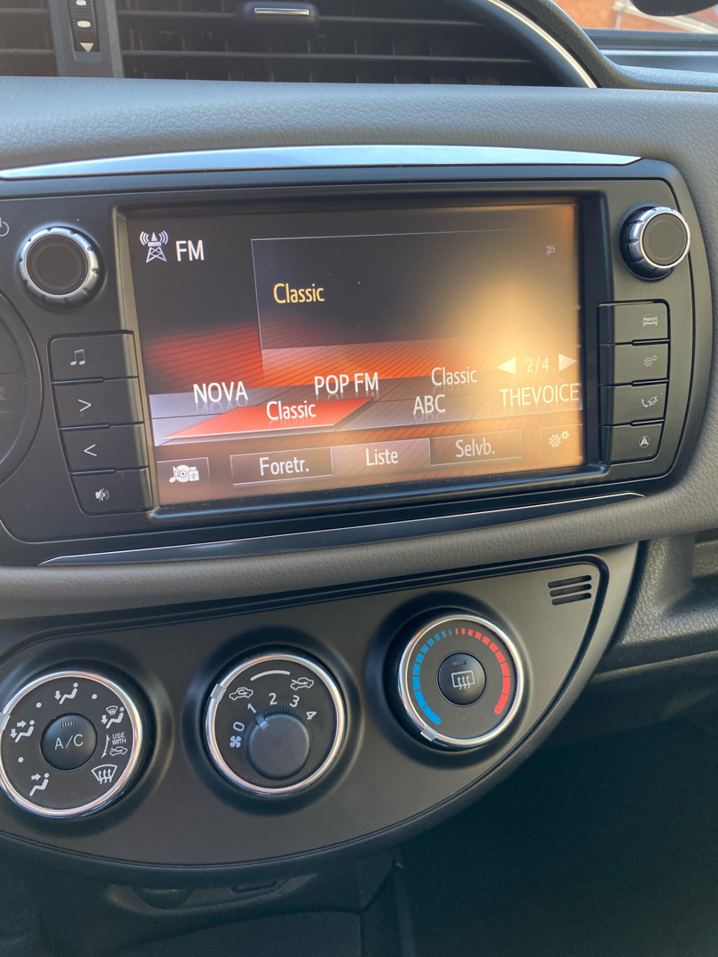 Billede af Toyota Yaris 1,3 VVT-I T2 100HK 5d 6g