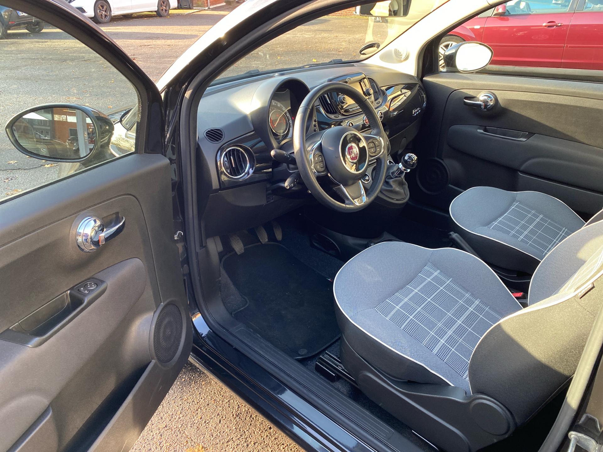 Billede af Fiat 500 1,2 Eco Black Friday Start & Stop 69HK 3d