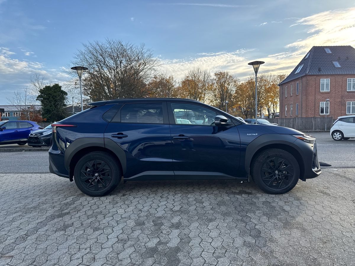 Billede af Toyota BZ4X EL Active Design AWD 218HK 5d Aut.