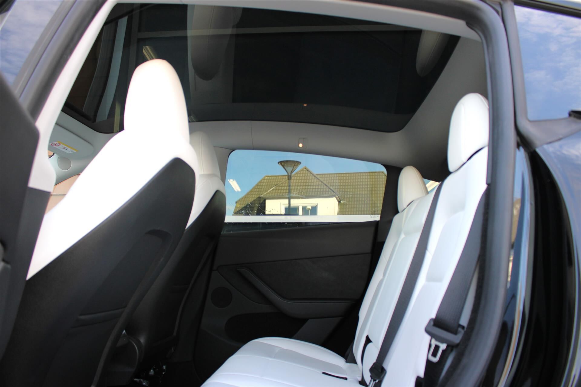 Billede af Tesla Model Y EL RWD 299HK 5d Aut.