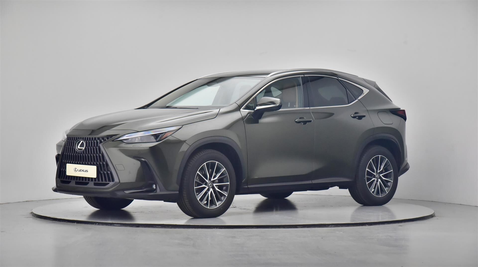 Billede af Lexus NX 450h+ 2,5 Plugin-hybrid Business Plus 4WD 309HK 5d Trinl. Gear