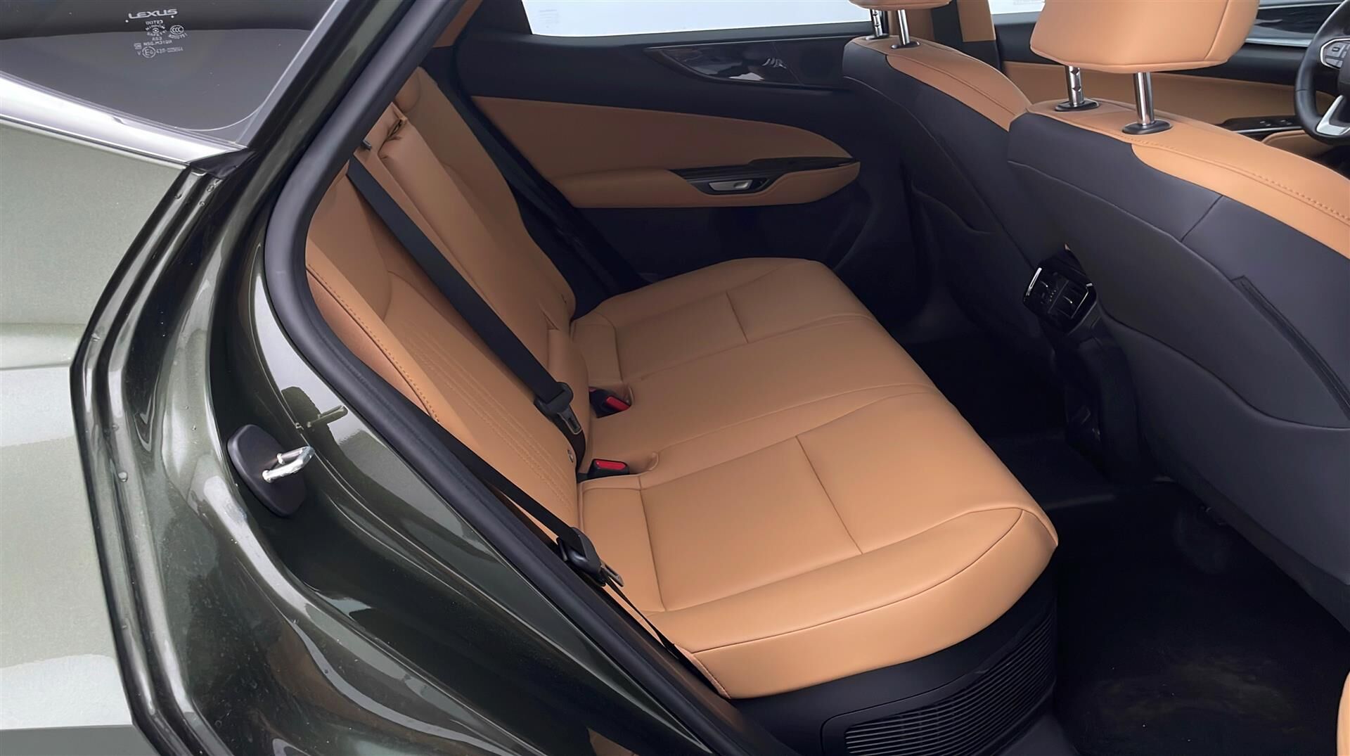 Billede af Lexus NX 450h+ 2,5 Plugin-hybrid Business Plus 4WD 309HK 5d Trinl. Gear