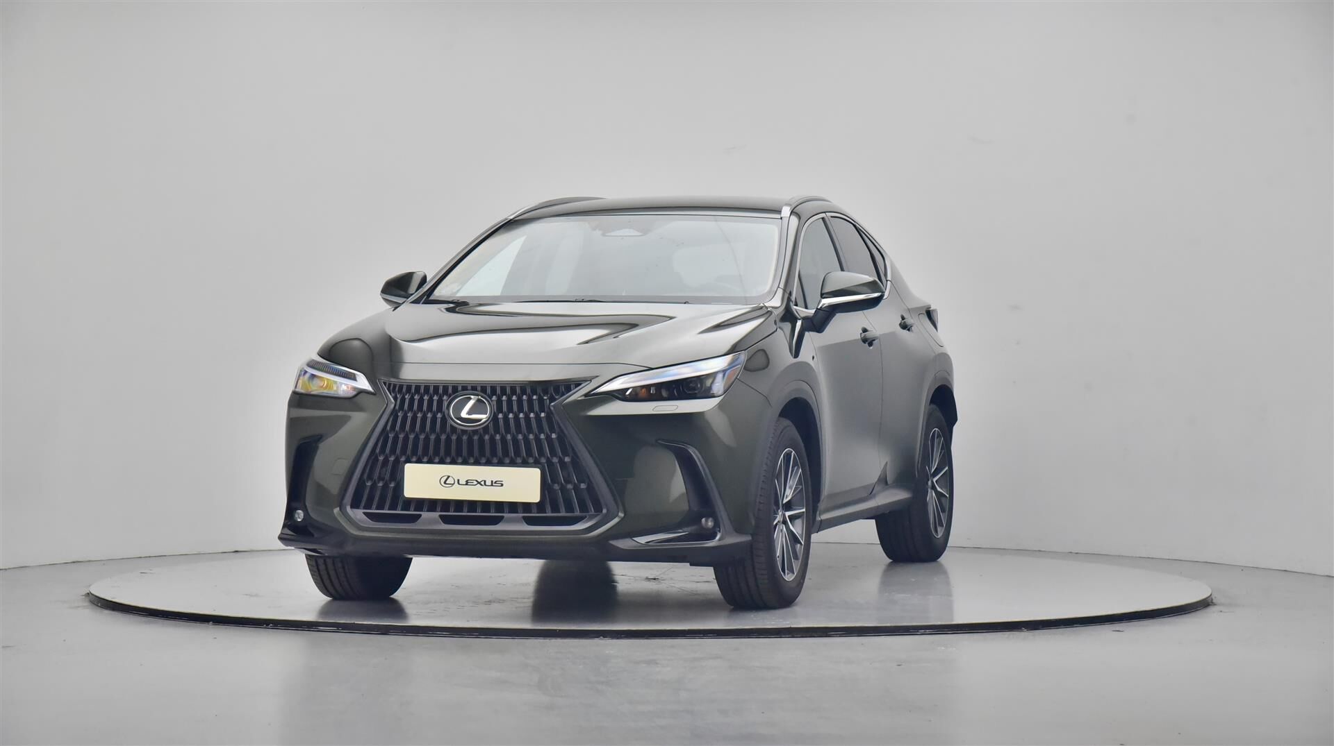 Billede af Lexus NX 450h+ 2,5 Plugin-hybrid Business Plus 4WD 309HK 5d Trinl. Gear