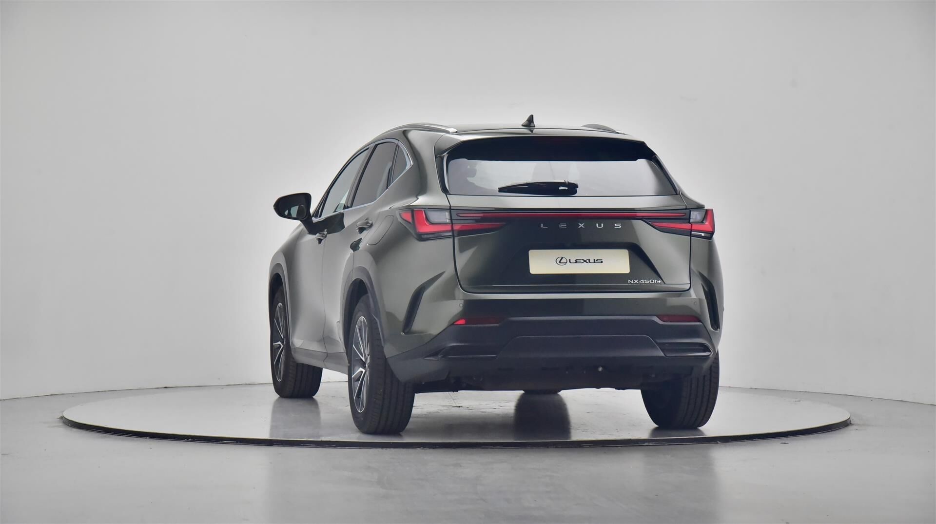 Billede af Lexus NX 450h+ 2,5 Plugin-hybrid Business Plus 4WD 309HK 5d Trinl. Gear