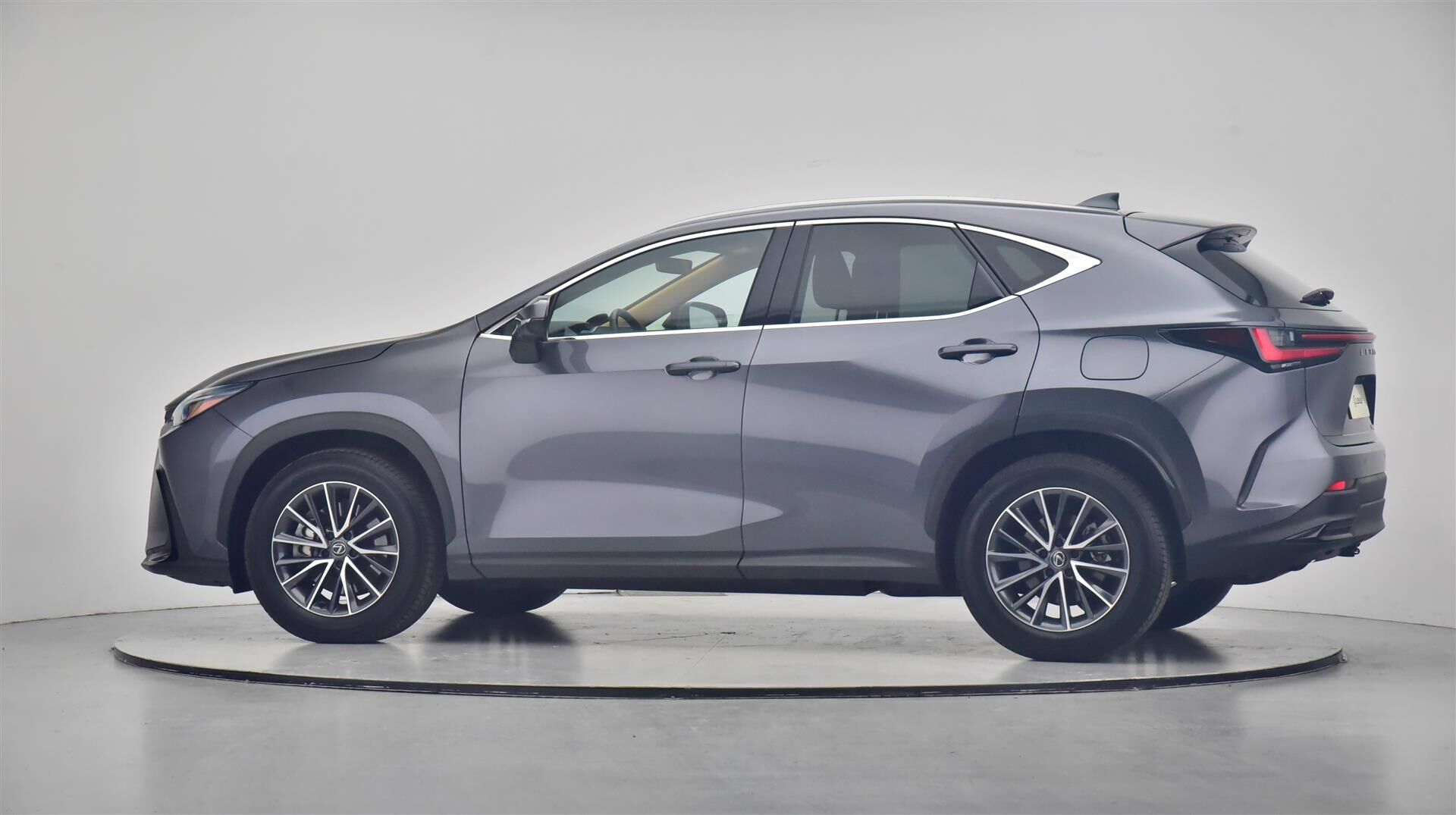 Billede af Lexus NX 450h+ 2,5 Plugin-hybrid Business Plus 4WD 309HK 5d Trinl. Gear