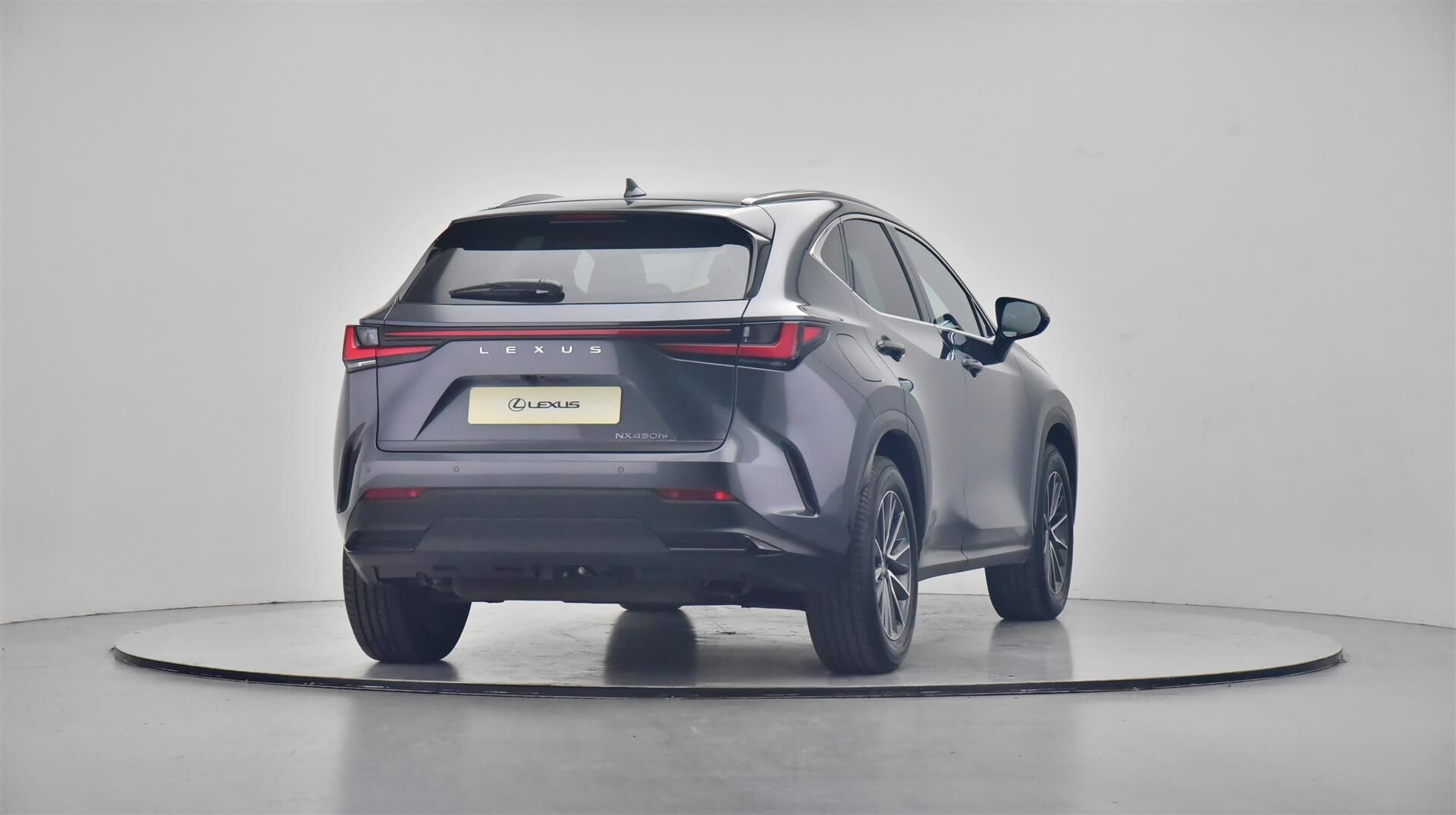 Billede af Lexus NX 450h+ 2,5 Plugin-hybrid Business Plus 4WD 309HK 5d Trinl. Gear