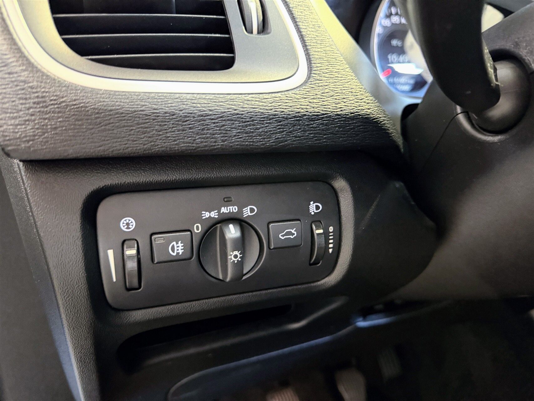 Billede af Volvo V40 2,0 D2 Eco Kinetic 120HK 5d 6g