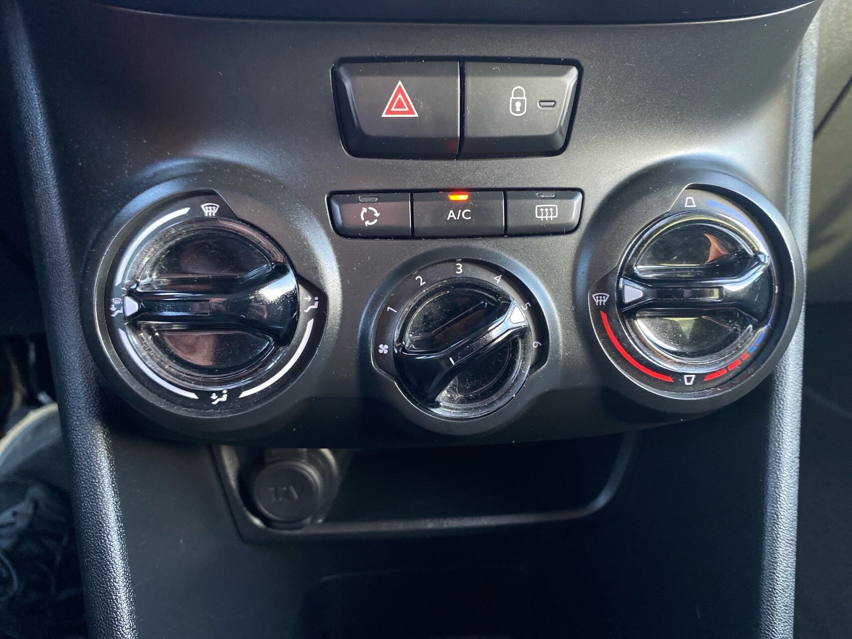 Billede af Peugeot 208 1,0 VTi Access 68HK 5d