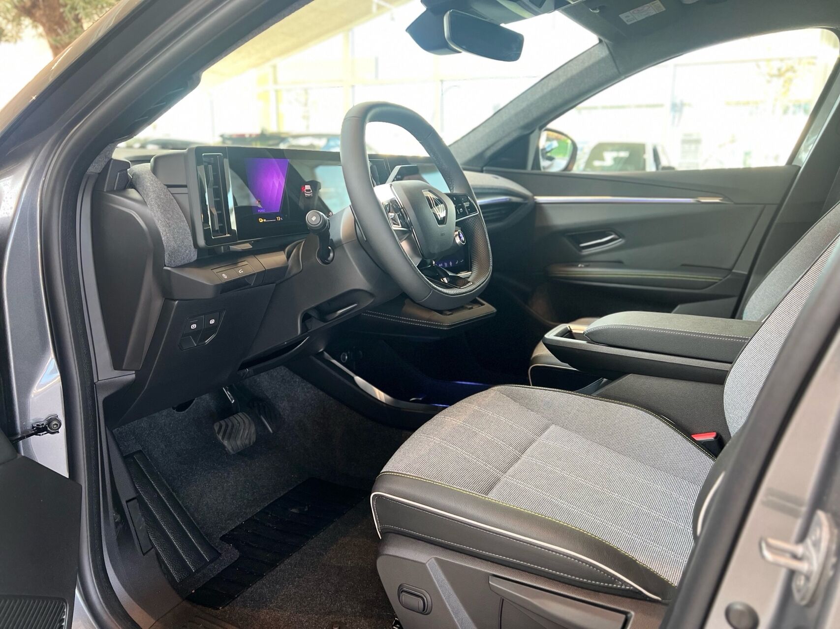 Billede af Renault Scénic E-TECH Techno 220HK Aut.