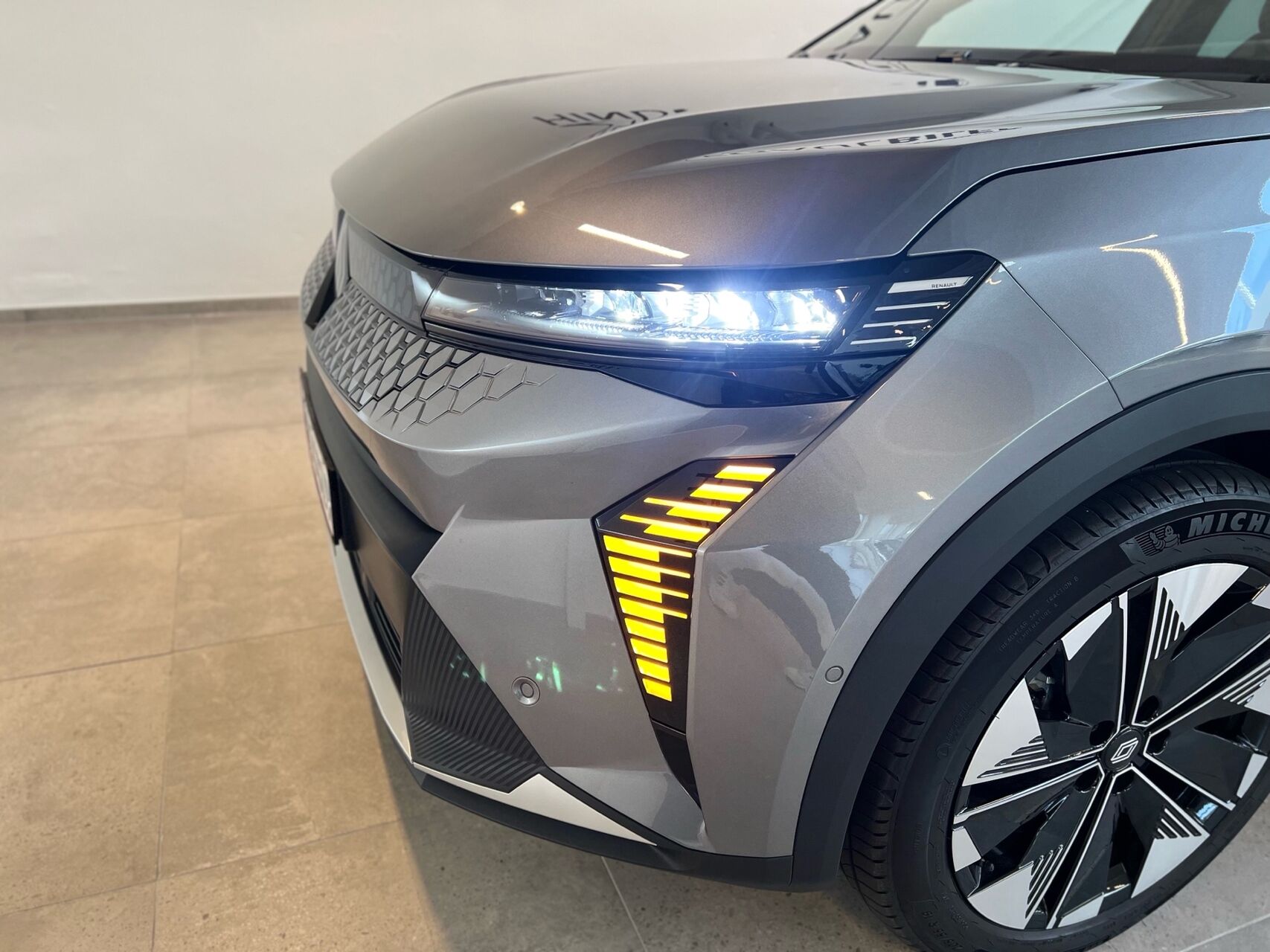 Billede af Renault Scénic E-TECH Techno 220HK Aut.