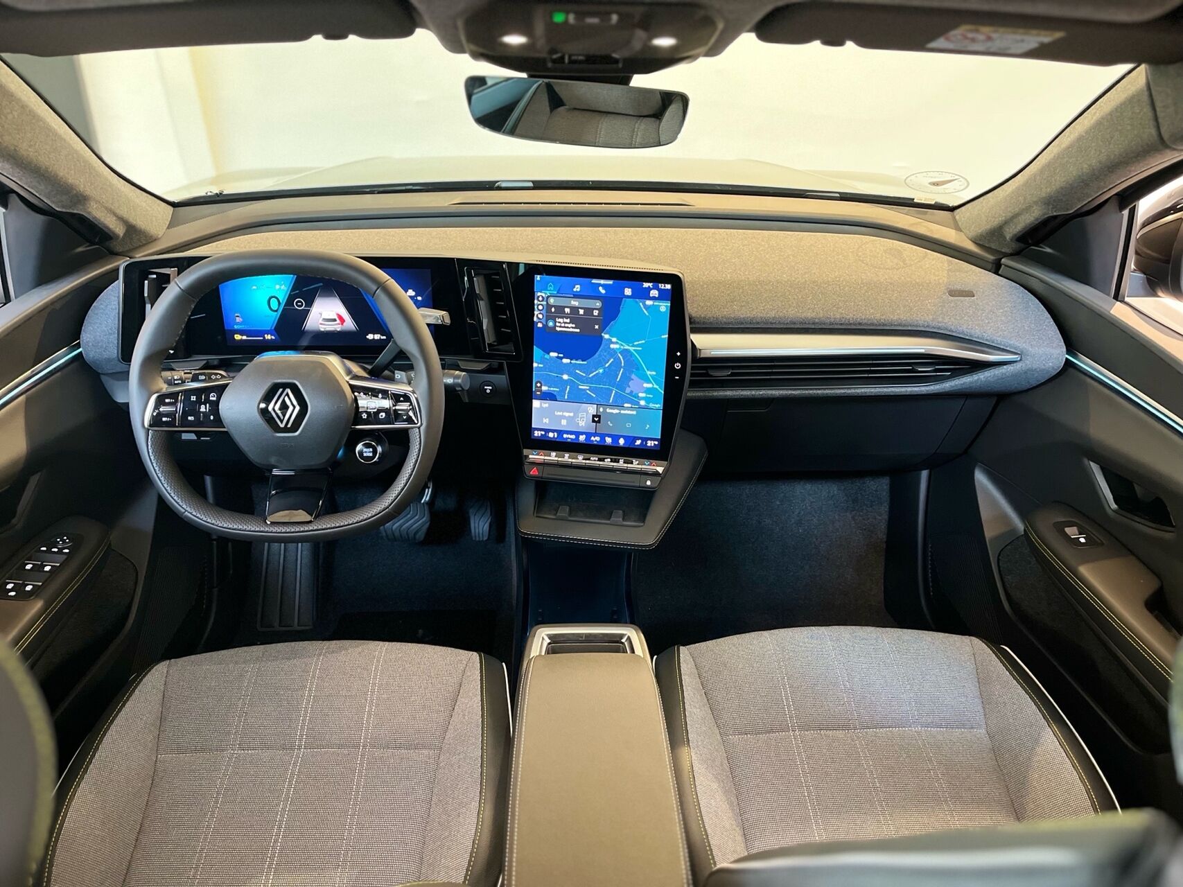 Billede af Renault Scénic E-TECH Techno 220HK Aut.