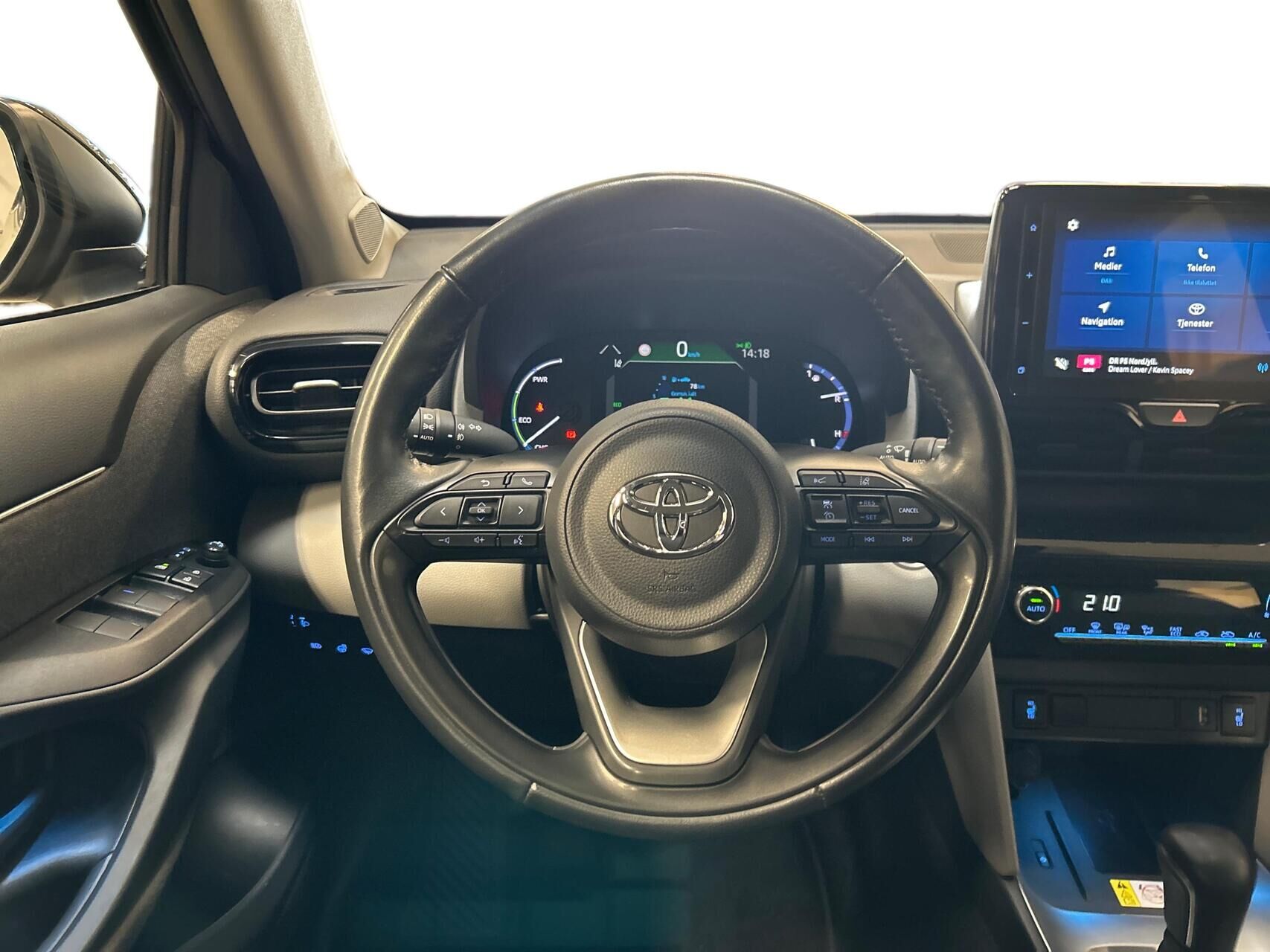 Billede af Toyota Yaris Cross 1,5 Hybrid Active Technology 116HK 5d Trinl. Gear