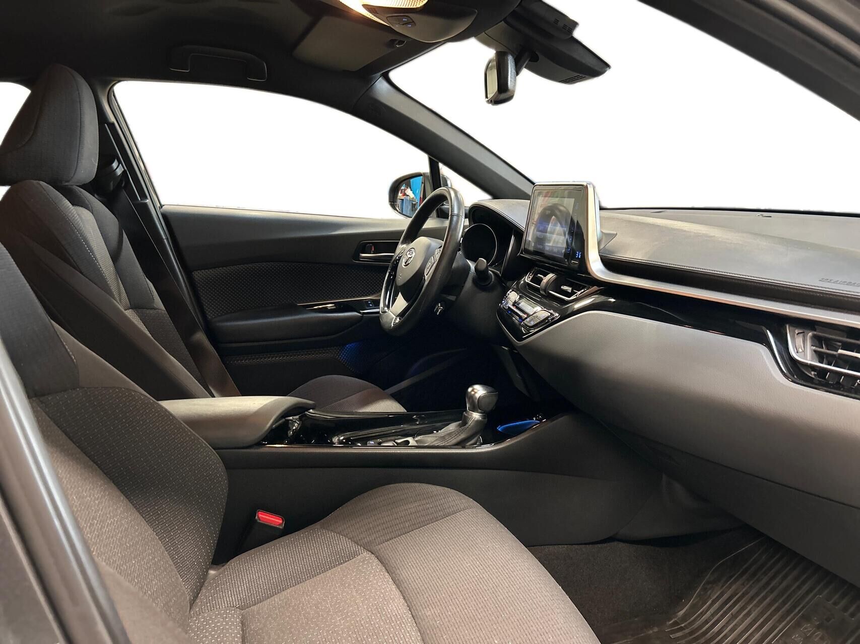 Billede af Toyota C-HR 1,8 Hybrid C-LUB Premium Selected Multidrive S 122HK 5d Aut.