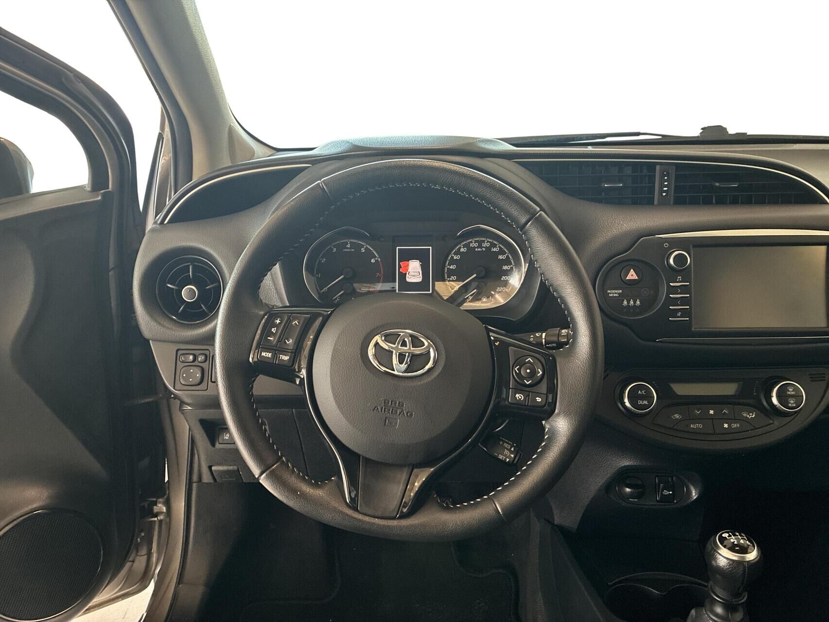 Billede af Toyota Yaris 1,5 VVT-I T3 Smartpakke 111HK 5d 6g