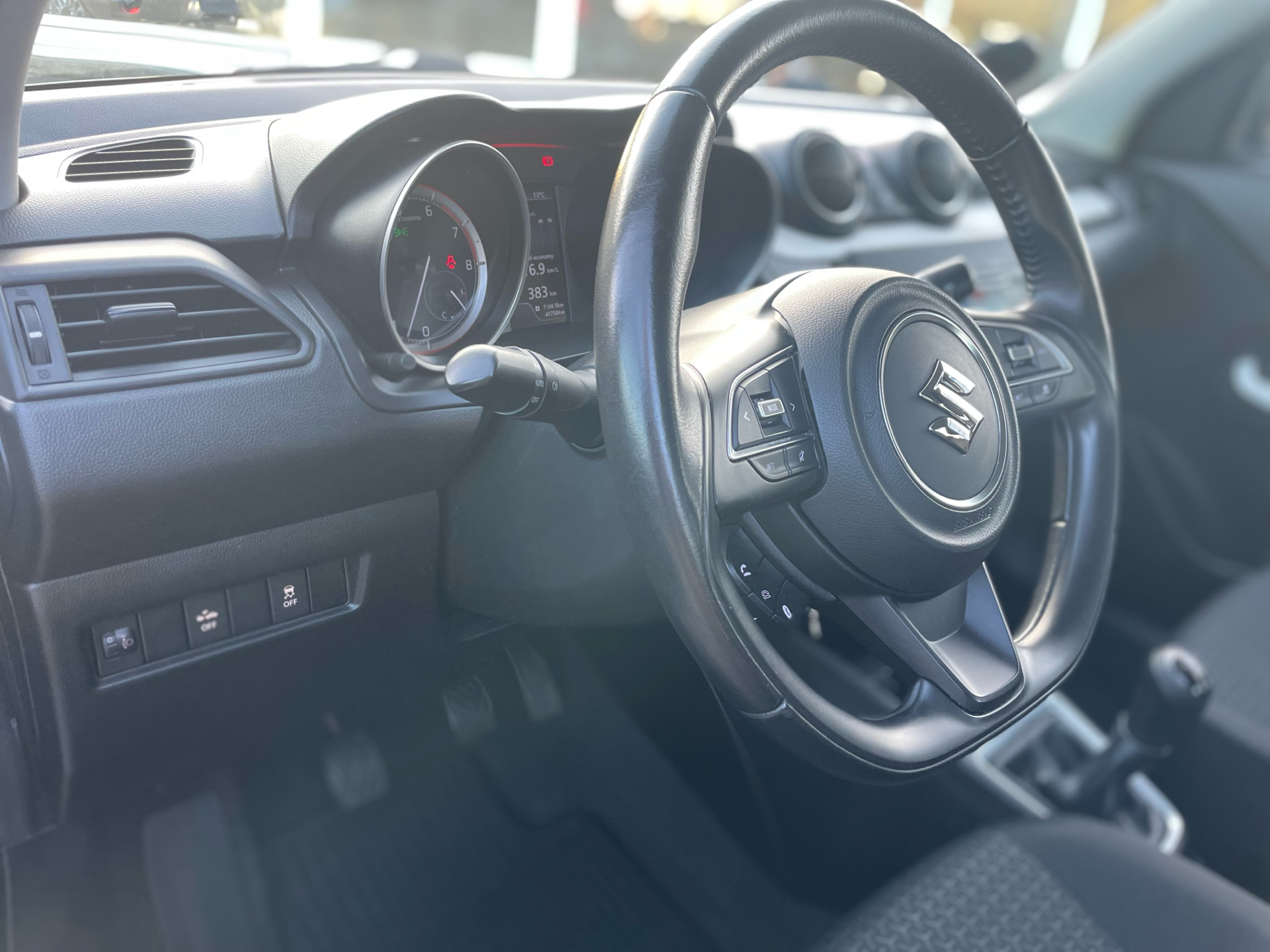 Billede af Suzuki Swift 1,2 Dualjet Club AEB 90HK 5d